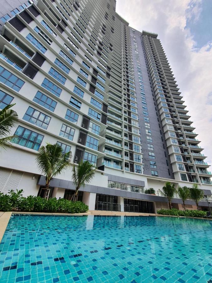 Mont Kiara 163 Mall Куала-Лумпур Экстерьер фото